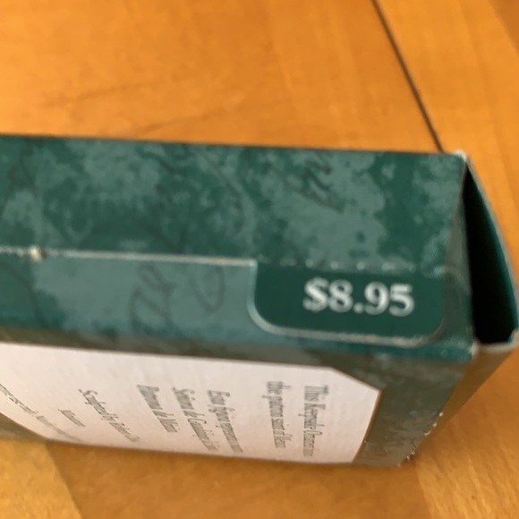 Hallmark lady of Guadalupe keepsake ornament - Picture 5 of 5